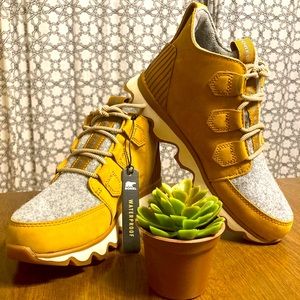 Sorel waterproof boots size 6.5 brown/gray